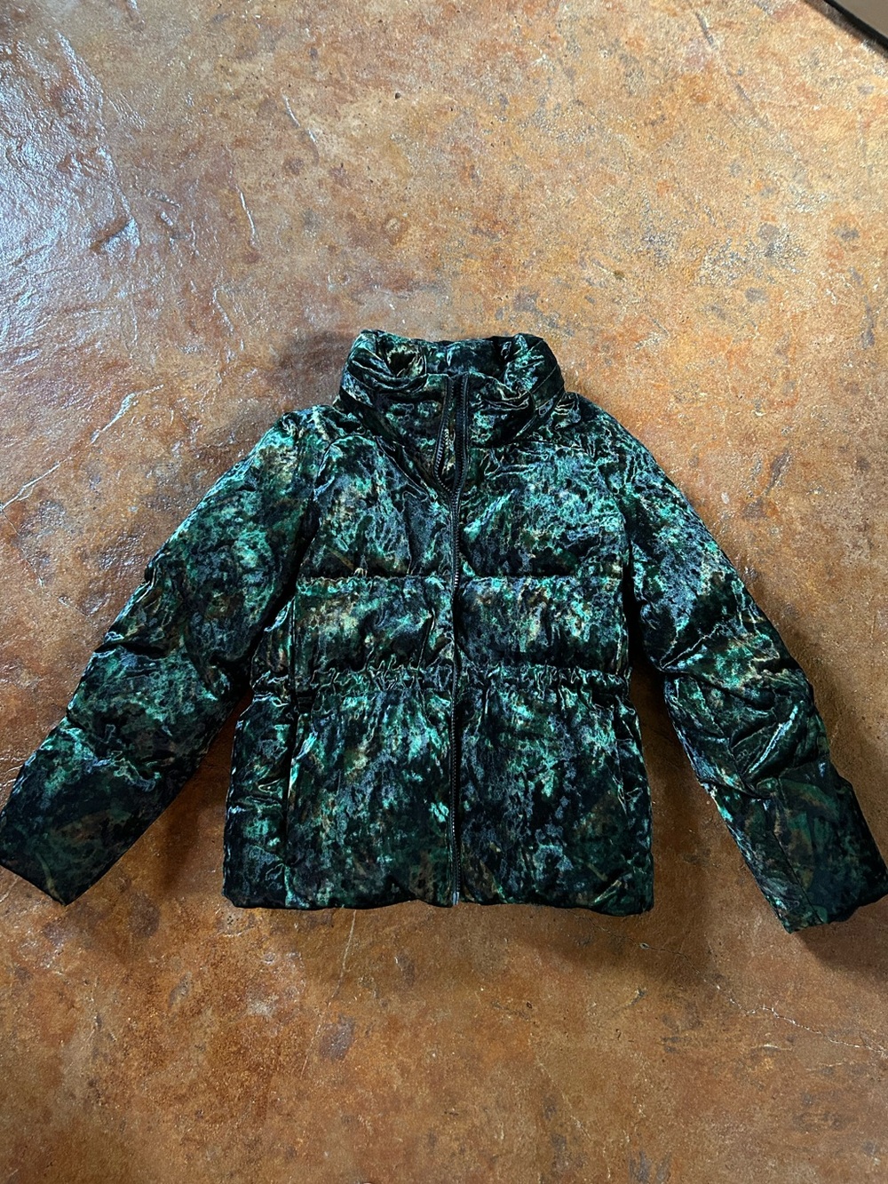 Lolë Velvet Winter Puffer